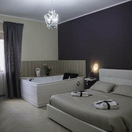Valguarnera Caropepe Il Centro Short Lets酒店 外观 照片