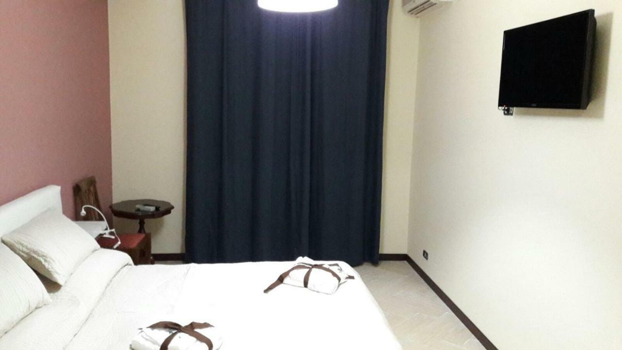 Valguarnera Caropepe Il Centro Short Lets酒店 外观 照片